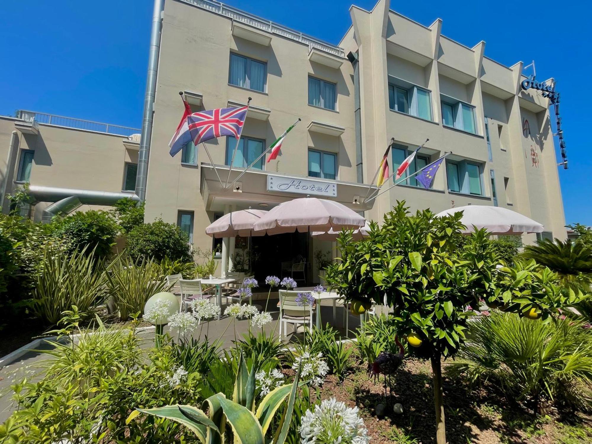 Hotel Alfieri Sirmione Exterior photo
