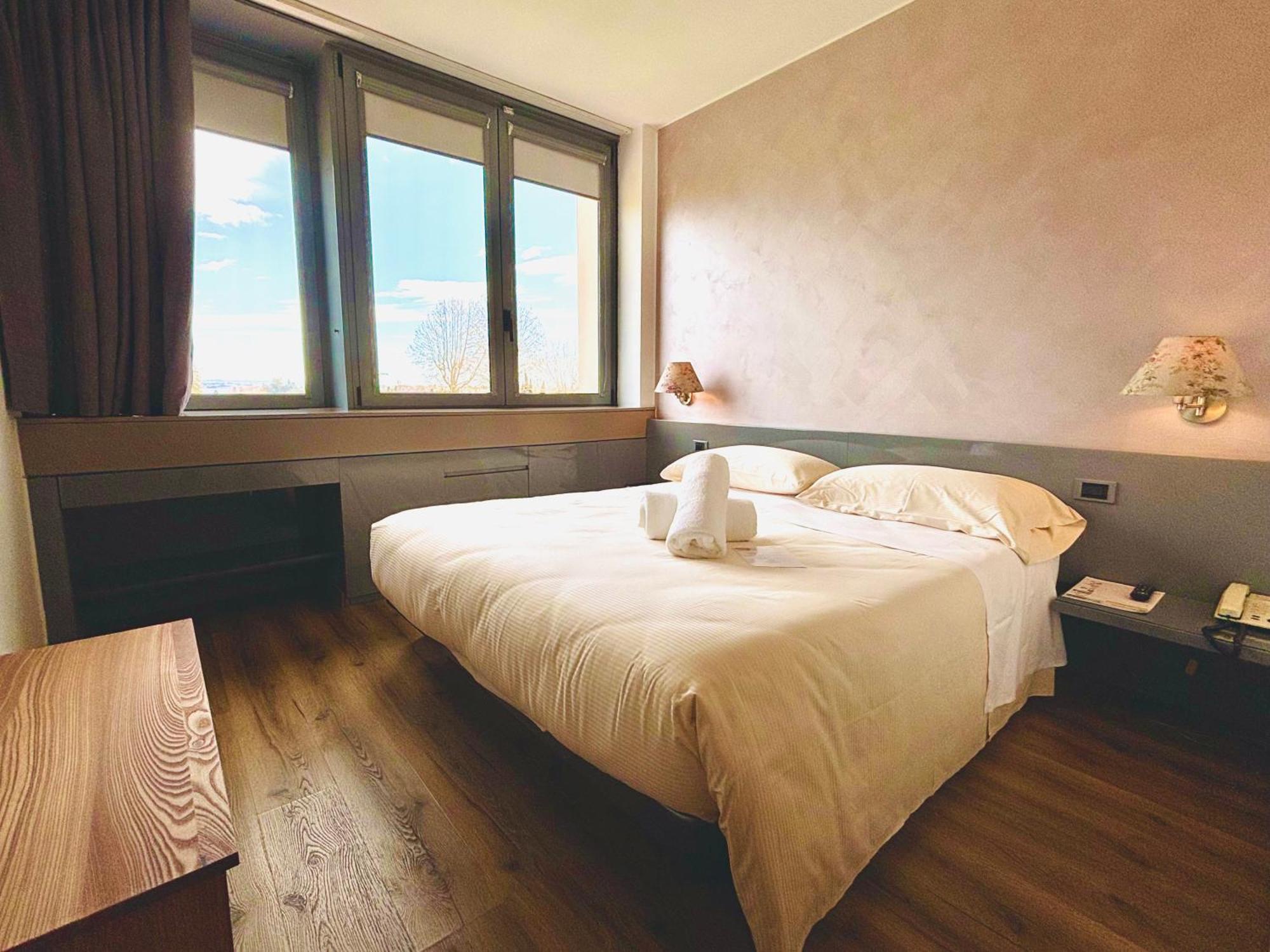Hotel Alfieri Sirmione Exterior photo
