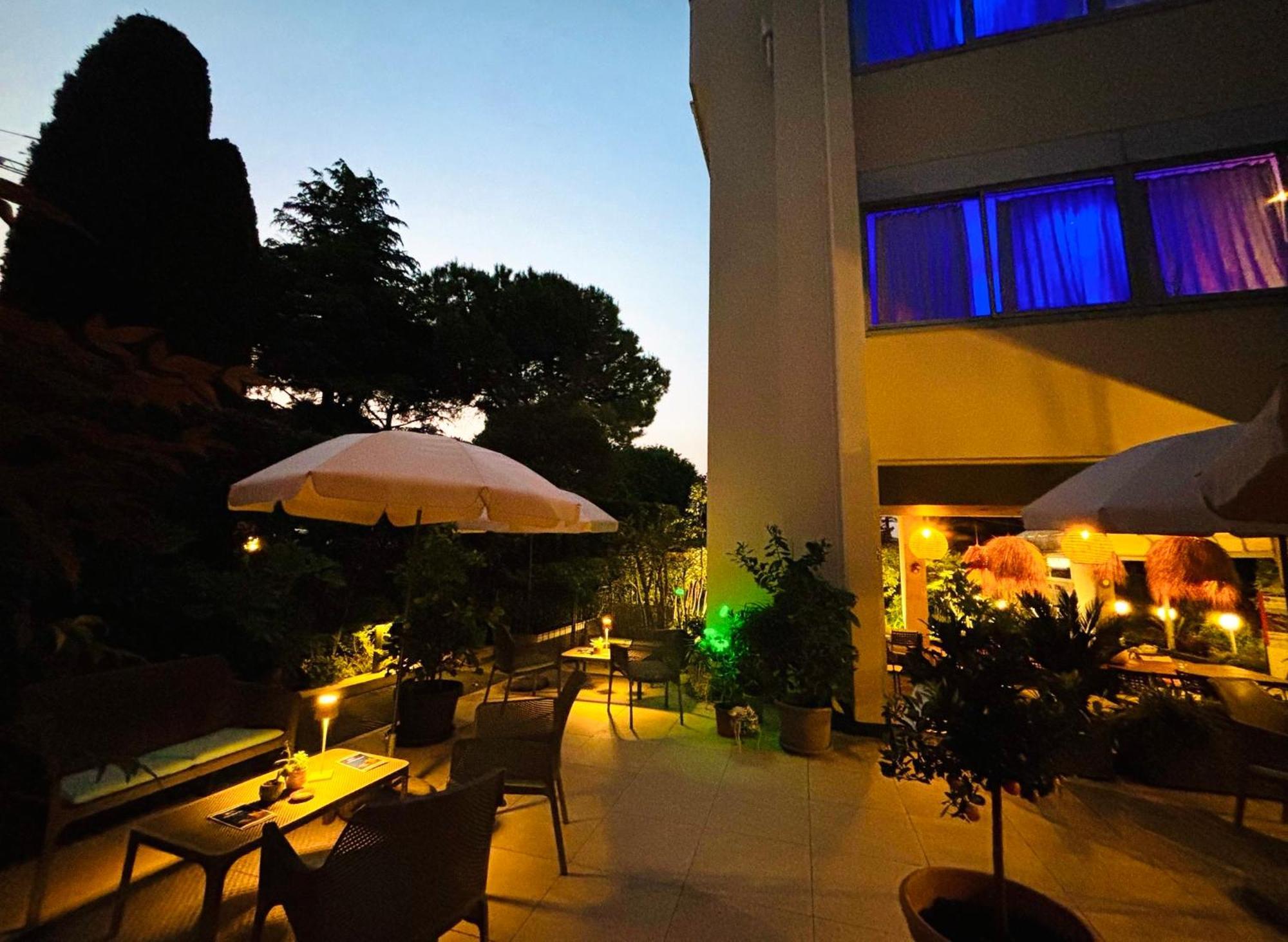 Hotel Alfieri Sirmione Exterior photo